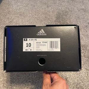 Mens Adidas Size 10 Black premium soccer cleats